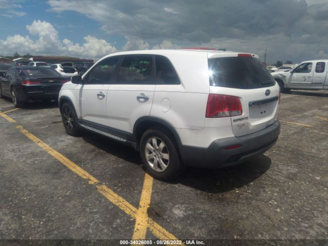 Photo 2 VIN: 5XYKTCA16BG180347 - KIA SORENTO 