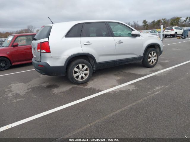 Photo 3 VIN: 5XYKTCA17BG010336 - KIA SORENTO 