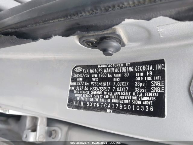 Photo 8 VIN: 5XYKTCA17BG010336 - KIA SORENTO 