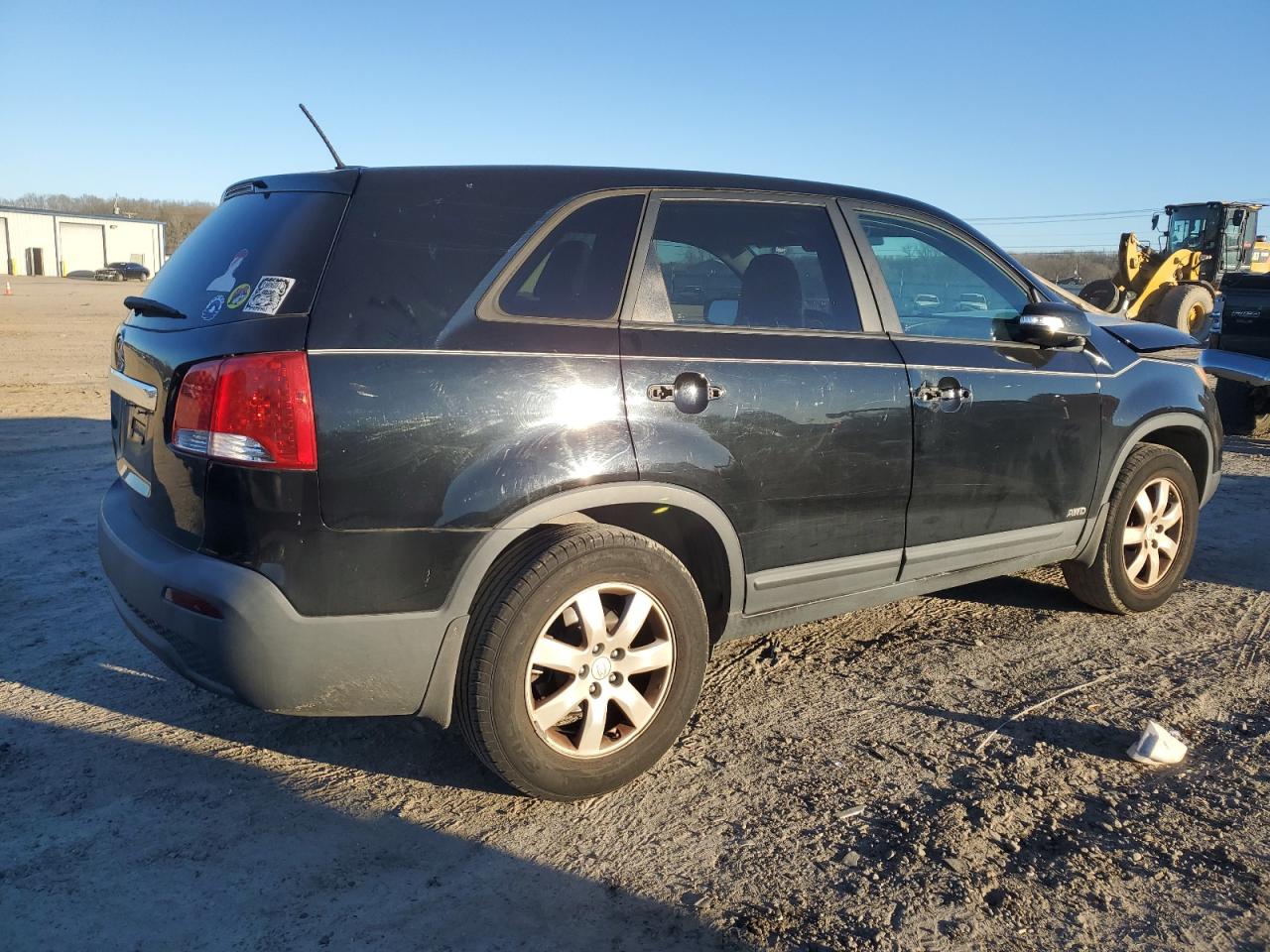 Photo 2 VIN: 5XYKTCA17BG071752 - KIA SORENTO 