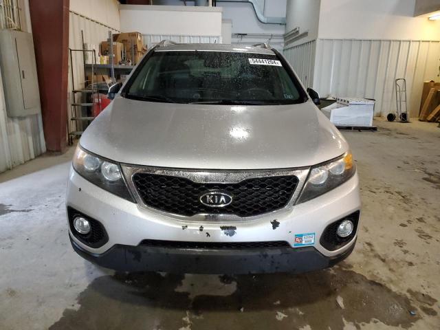 Photo 4 VIN: 5XYKTCA17BG156848 - KIA SORENTO 