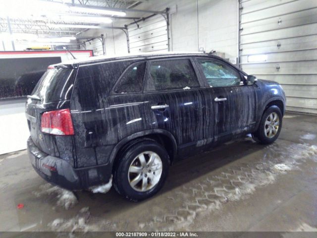 Photo 3 VIN: 5XYKTCA17BG172757 - KIA SORENTO 