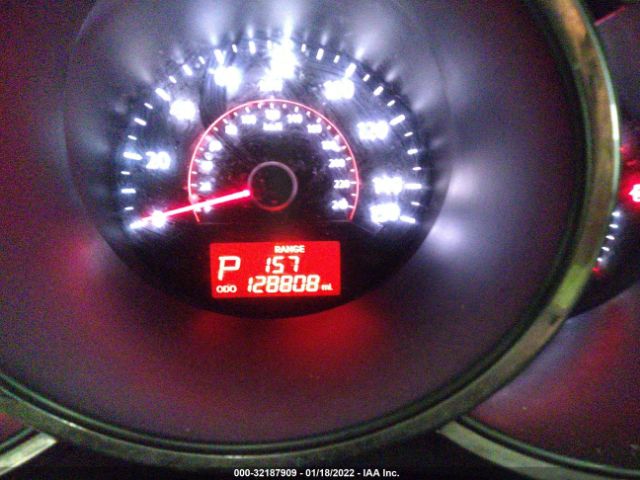 Photo 6 VIN: 5XYKTCA17BG172757 - KIA SORENTO 