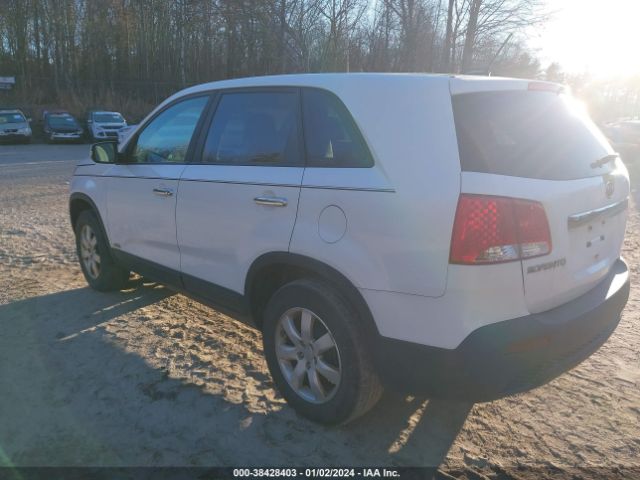 Photo 2 VIN: 5XYKTCA18BG030708 - KIA SORENTO 