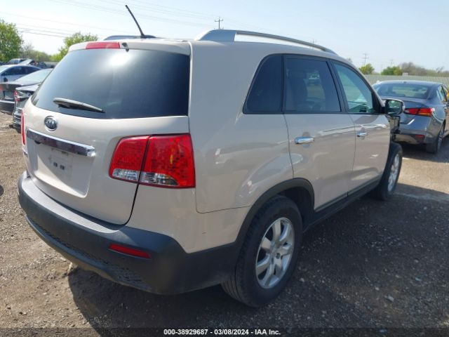 Photo 3 VIN: 5XYKTCA18BG111742 - KIA SORENTO 