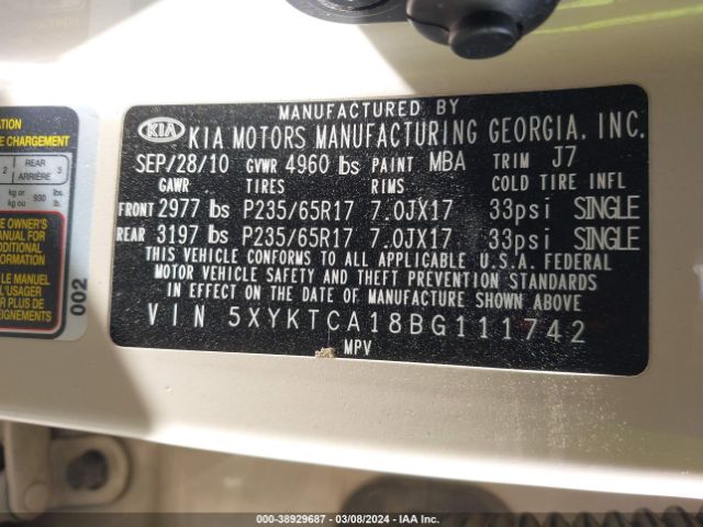 Photo 8 VIN: 5XYKTCA18BG111742 - KIA SORENTO 