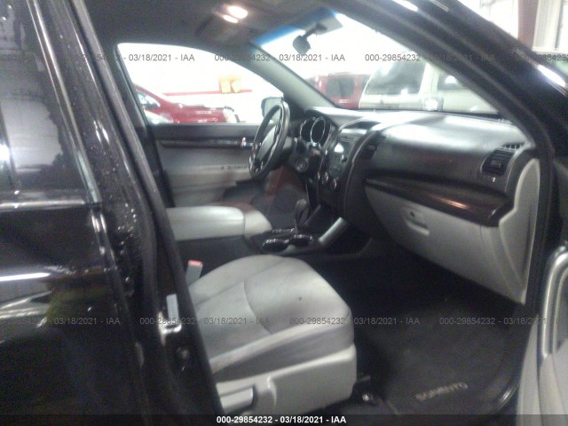 Photo 4 VIN: 5XYKTCA18BG138925 - KIA SORENTO 