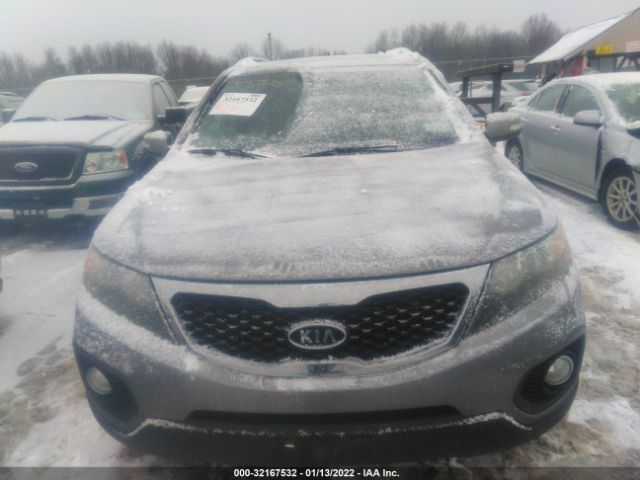 Photo 5 VIN: 5XYKTCA18BG141890 - KIA SORENTO 