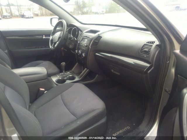 Photo 4 VIN: 5XYKTCA19BG125827 - KIA SORENTO 