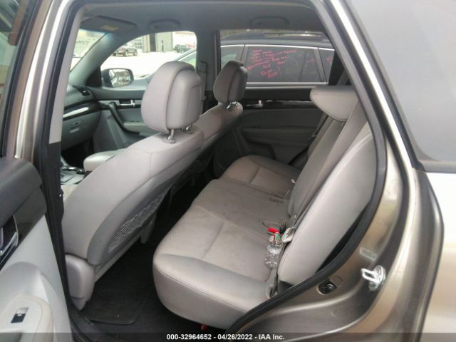 Photo 7 VIN: 5XYKTCA1XBG016017 - KIA SORENTO 