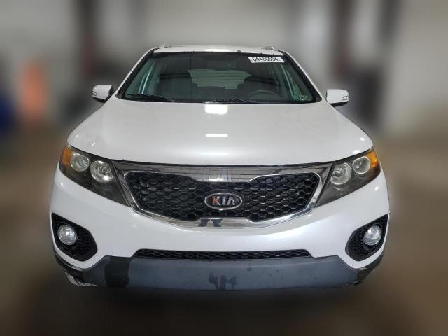 Photo 4 VIN: 5XYKTCA1XBG153720 - KIA SORENTO 