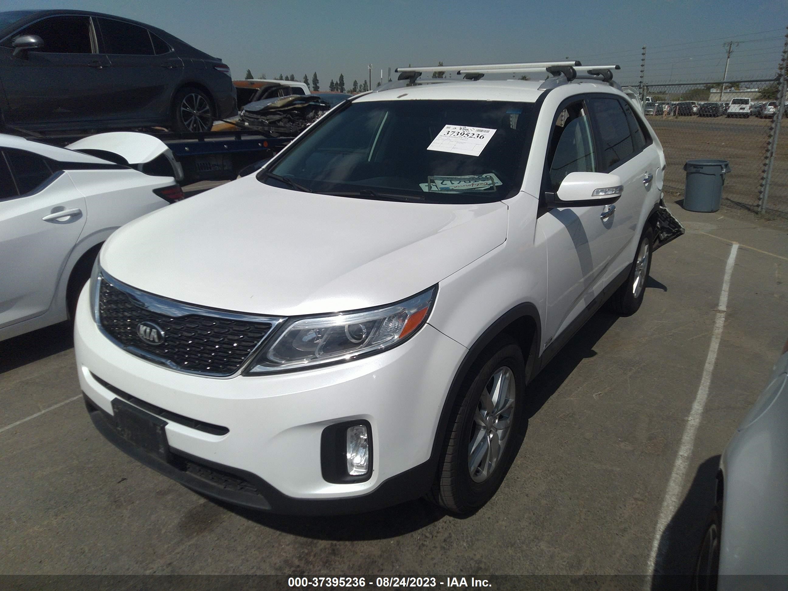 Photo 1 VIN: 5XYKTCA60EG438801 - KIA SORENTO 