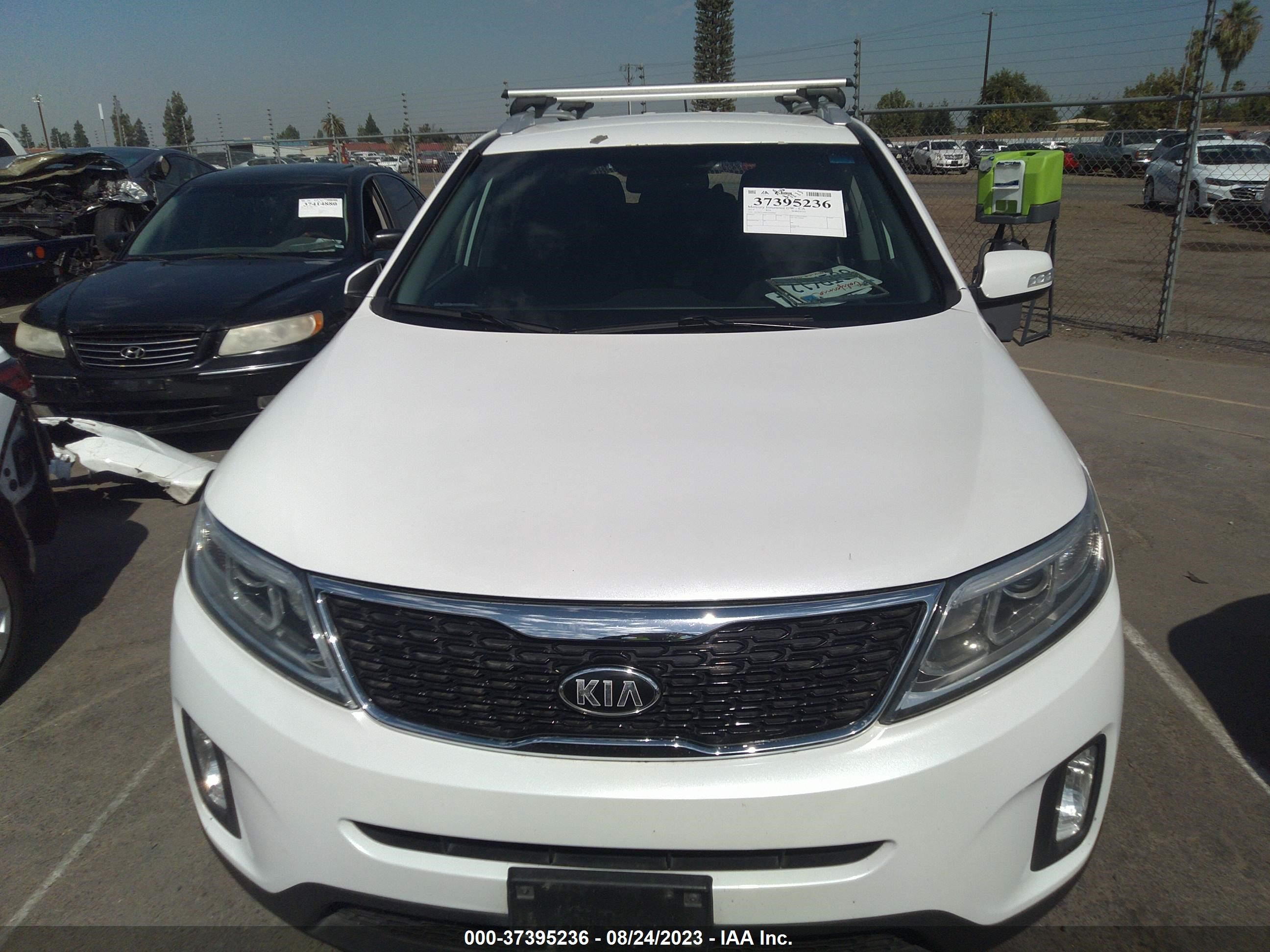 Photo 11 VIN: 5XYKTCA60EG438801 - KIA SORENTO 