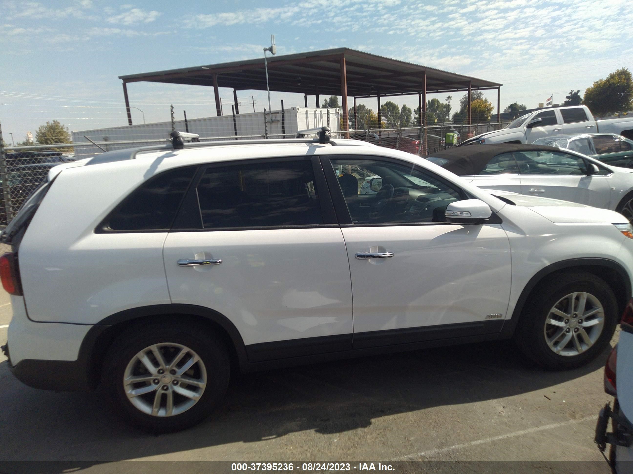 Photo 12 VIN: 5XYKTCA60EG438801 - KIA SORENTO 