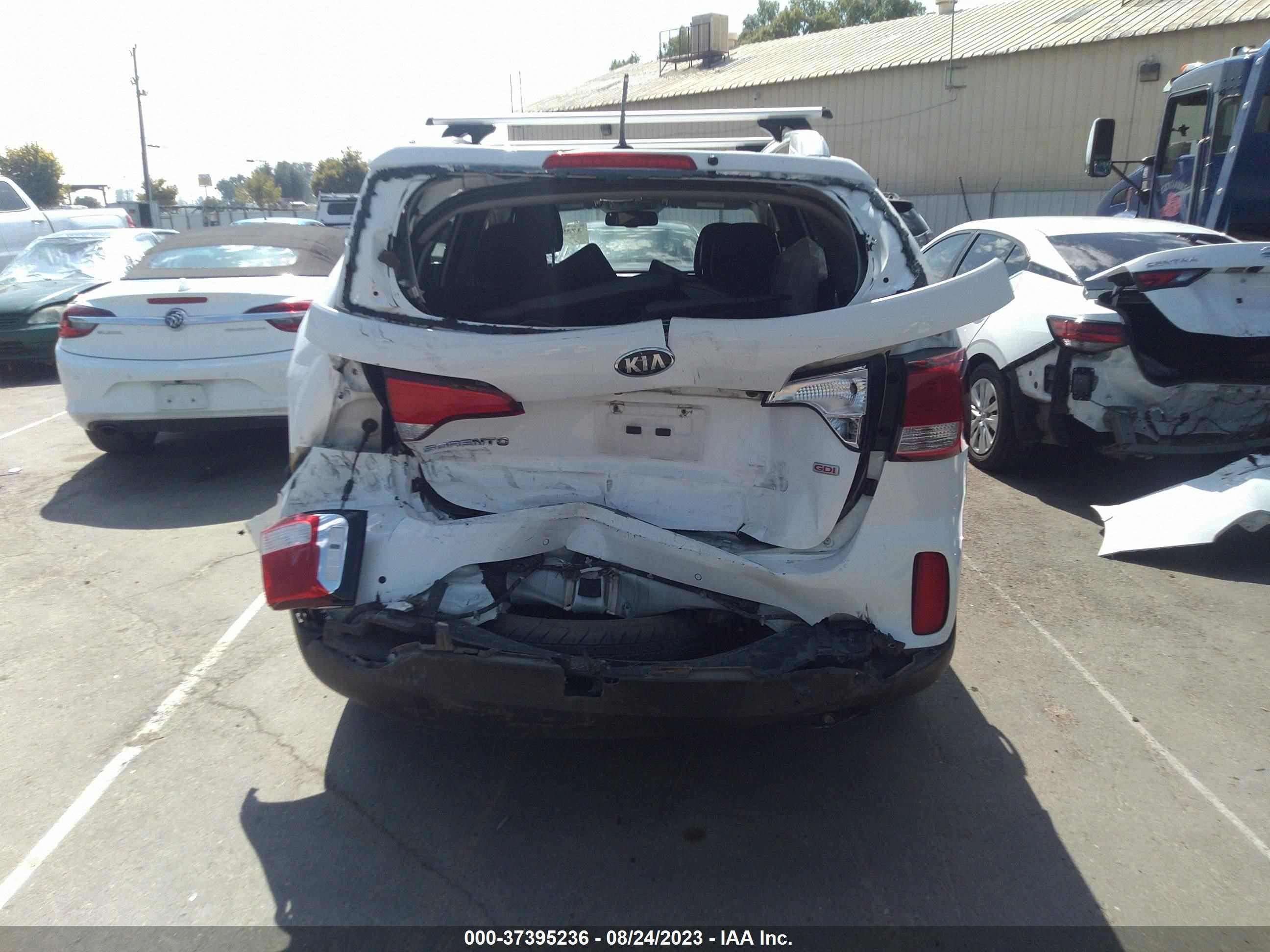 Photo 15 VIN: 5XYKTCA60EG438801 - KIA SORENTO 