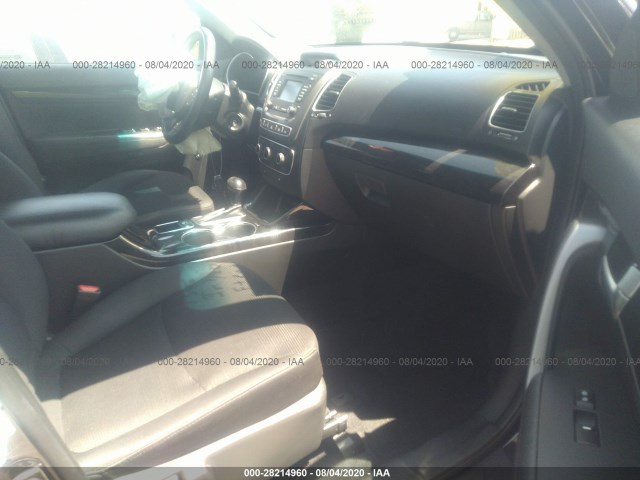 Photo 4 VIN: 5XYKTCA60EG497153 - KIA SORENTO 