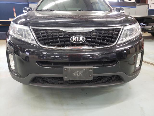 Photo 8 VIN: 5XYKTCA60FG617373 - KIA SORENTO LX 