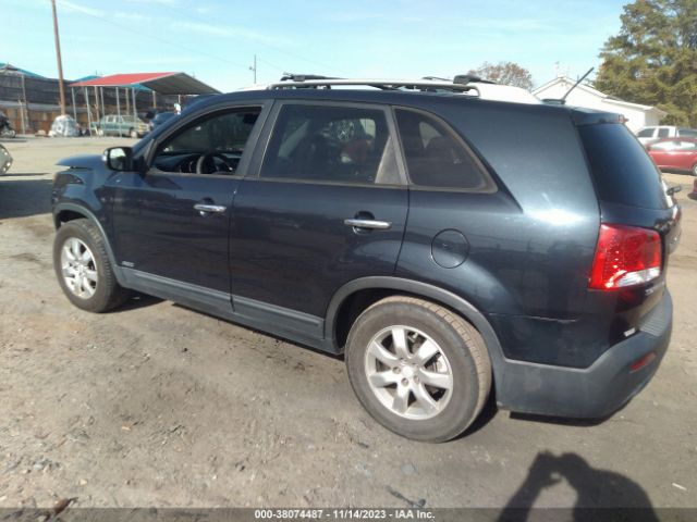 Photo 2 VIN: 5XYKTCA61DG332937 - KIA SORENTO 