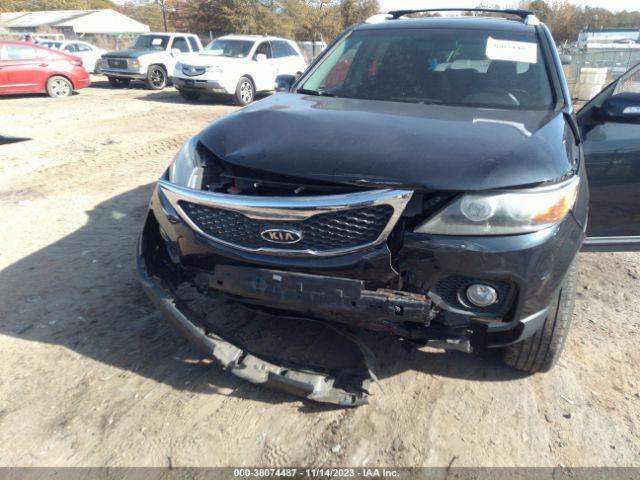 Photo 5 VIN: 5XYKTCA61DG332937 - KIA SORENTO 