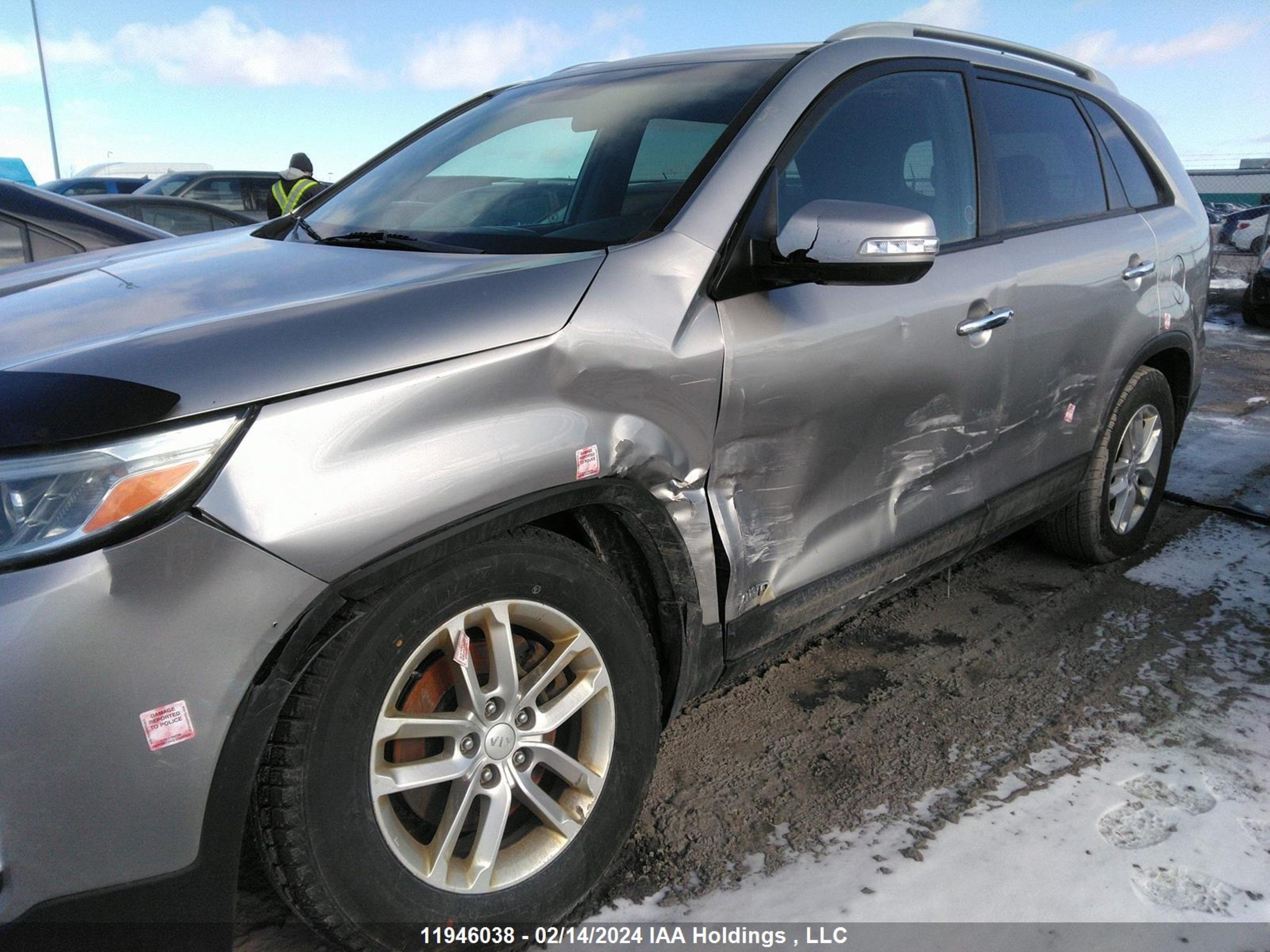 Photo 5 VIN: 5XYKTCA61FG588840 - KIA SORENTO 