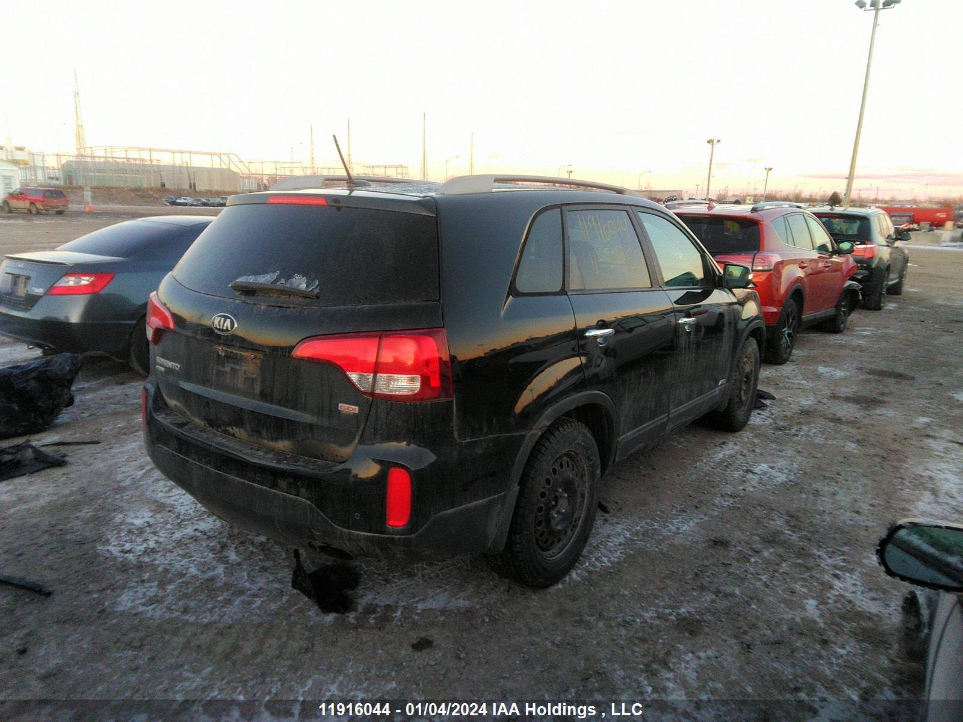 Photo 3 VIN: 5XYKTCA61FG598557 - KIA SORENTO 