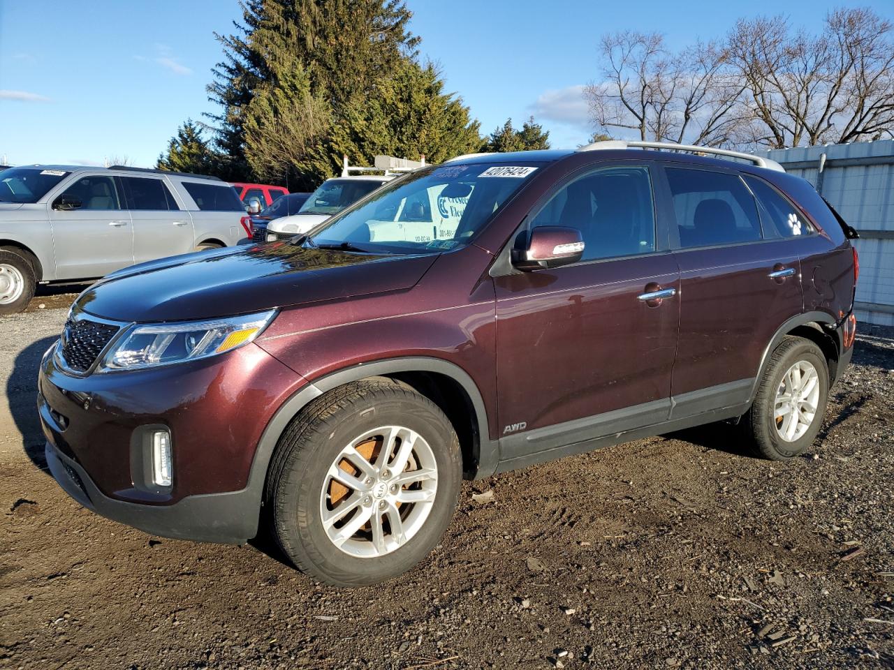 Photo 0 VIN: 5XYKTCA61FG637261 - KIA SORENTO LX 