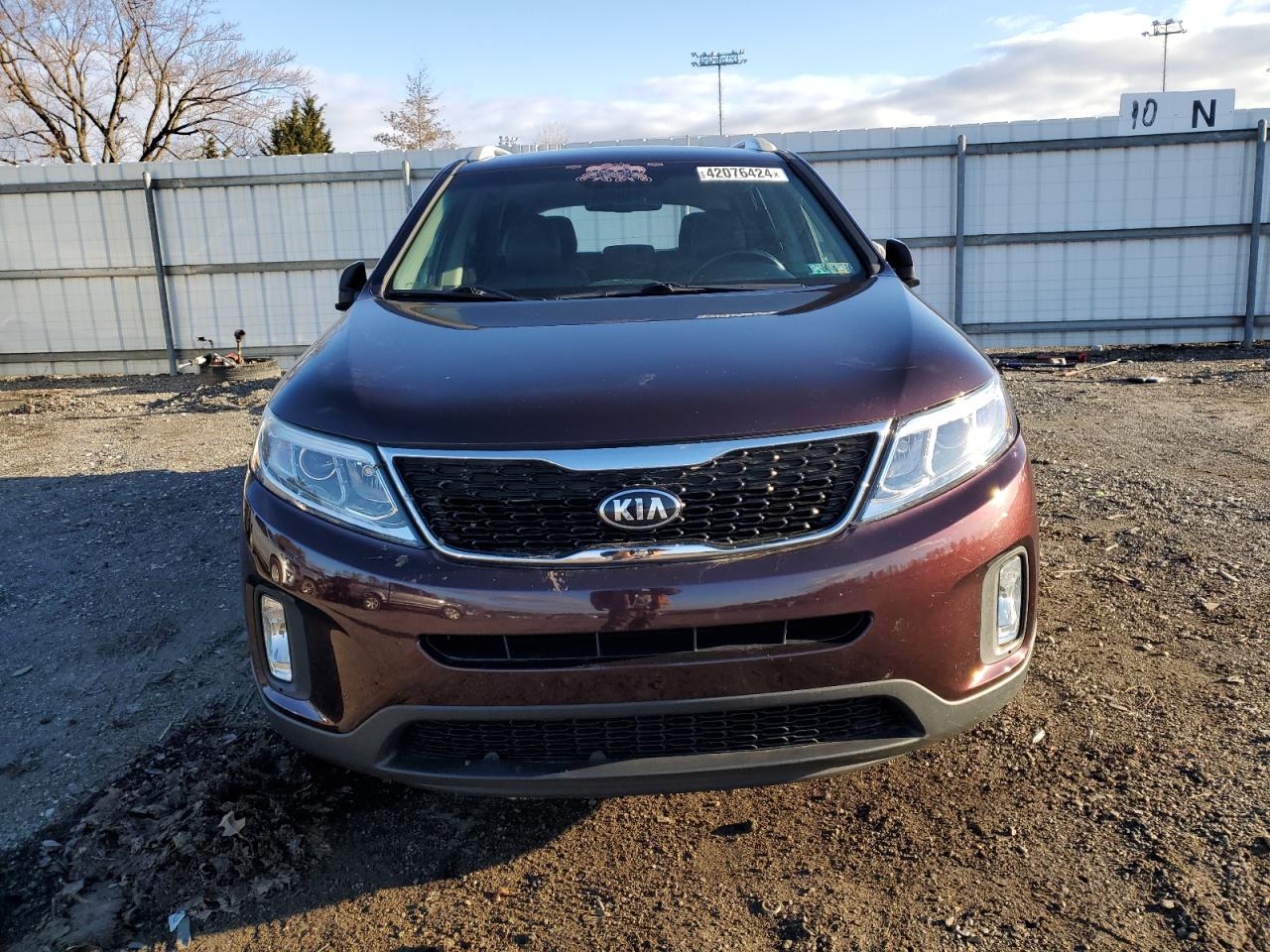 Photo 4 VIN: 5XYKTCA61FG637261 - KIA SORENTO LX 