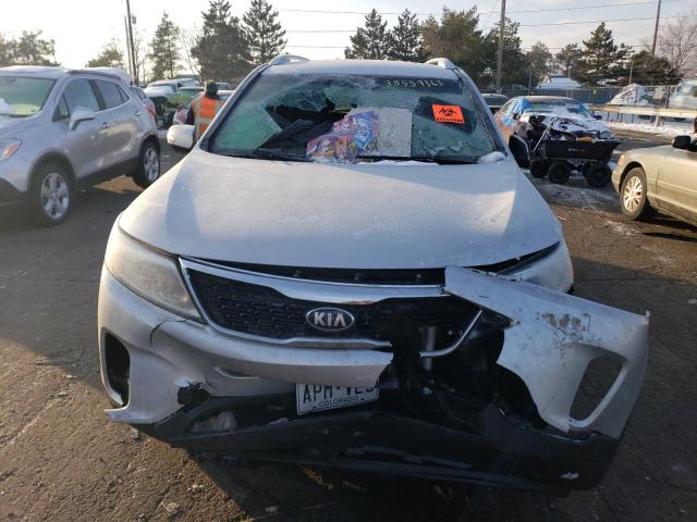 Photo 4 VIN: 5XYKTCA62EG439464 - KIA SORENTO LX 