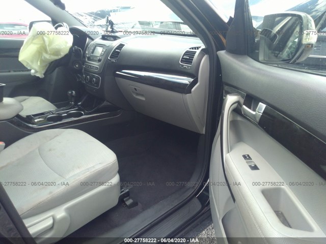 Photo 4 VIN: 5XYKTCA62EG523400 - KIA SORENTO 