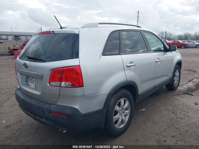 Photo 3 VIN: 5XYKTCA63CG216492 - KIA SORENTO 