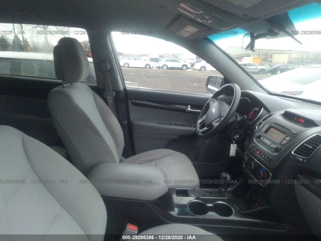 Photo 4 VIN: 5XYKTCA63EG460470 - KIA SORENTO 