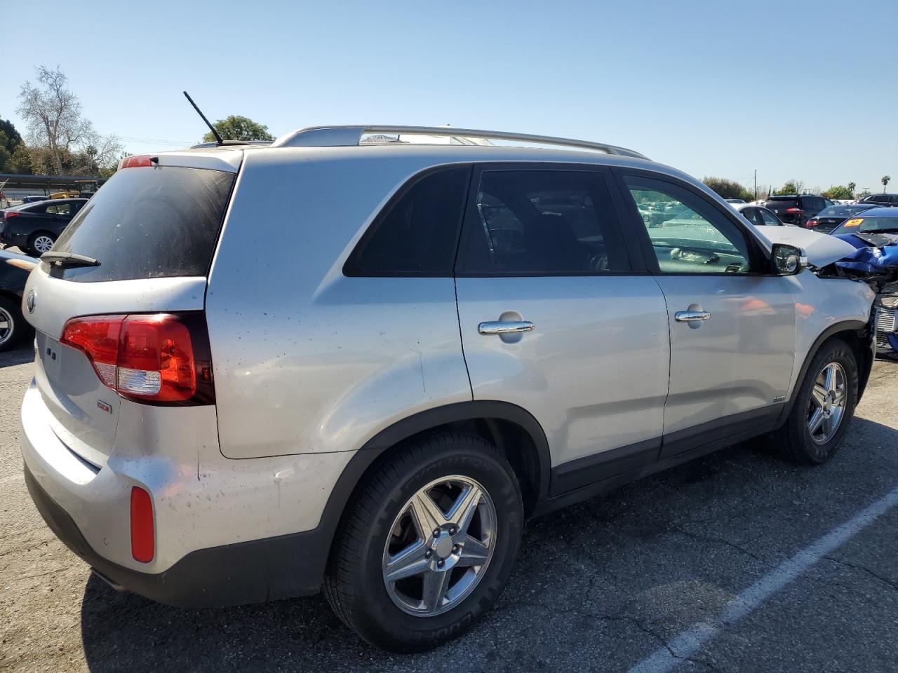 Photo 2 VIN: 5XYKTCA63EG465619 - KIA SORENTO 