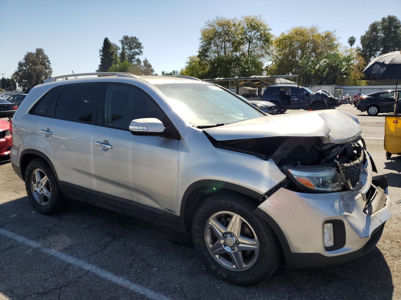 Photo 3 VIN: 5XYKTCA63EG465619 - KIA SORENTO 