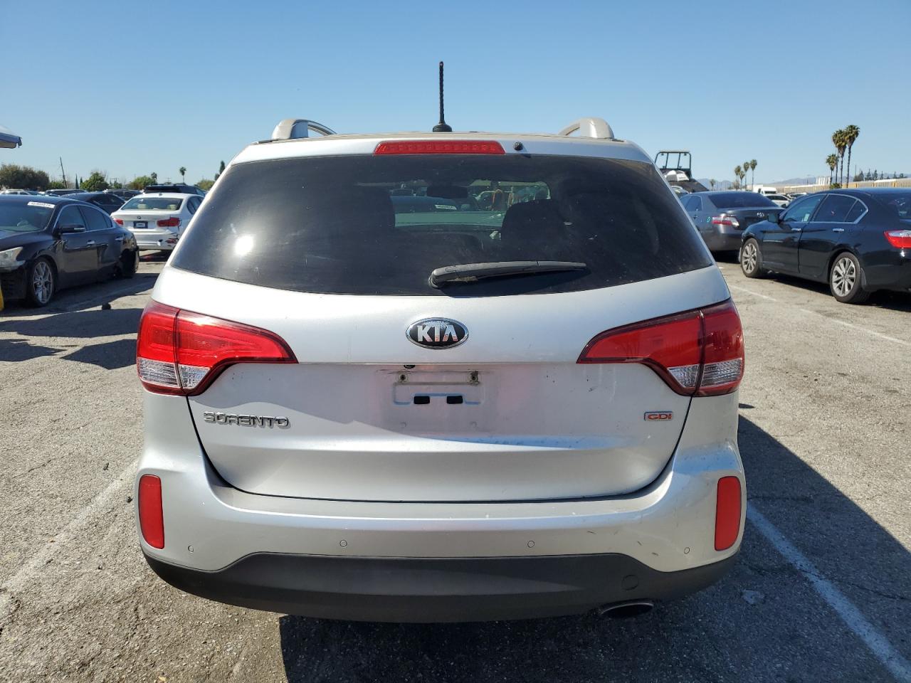 Photo 5 VIN: 5XYKTCA63EG465619 - KIA SORENTO 