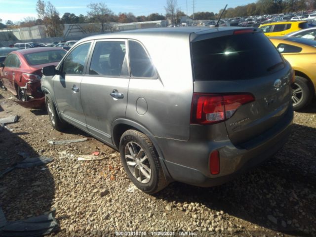 Photo 2 VIN: 5XYKTCA63FG555645 - KIA SORENTO 