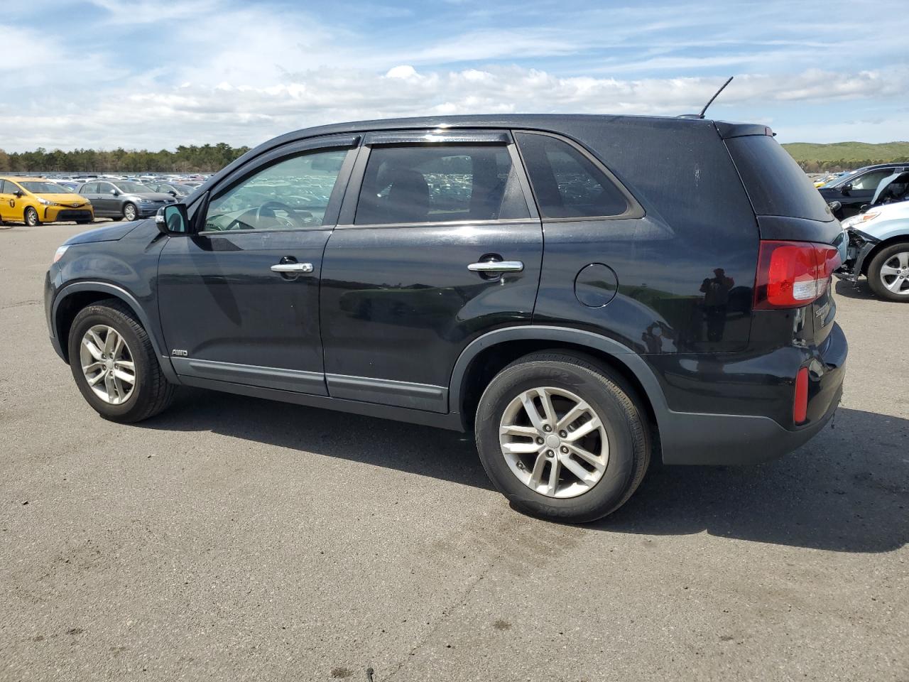 Photo 1 VIN: 5XYKTCA63FG562949 - KIA SORENTO 