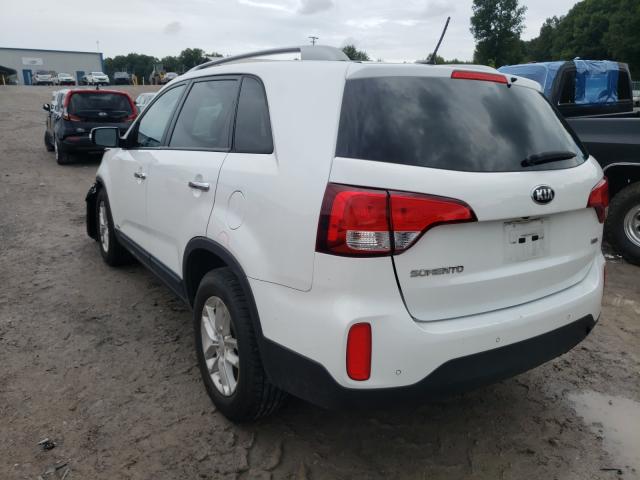 Photo 2 VIN: 5XYKTCA63FG571652 - KIA SORENTO LX 