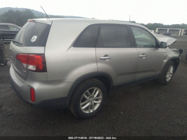 Photo 3 VIN: 5XYKTCA63FG582991 - KIA SORENTO 