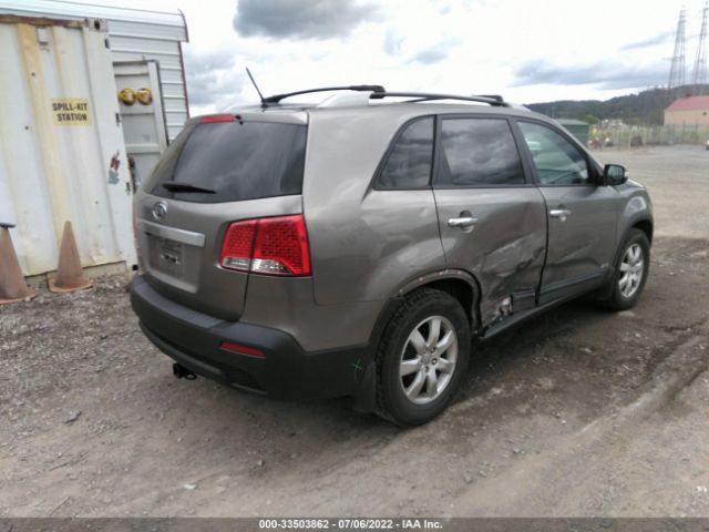 Photo 3 VIN: 5XYKTCA65CG268965 - KIA SORENTO 