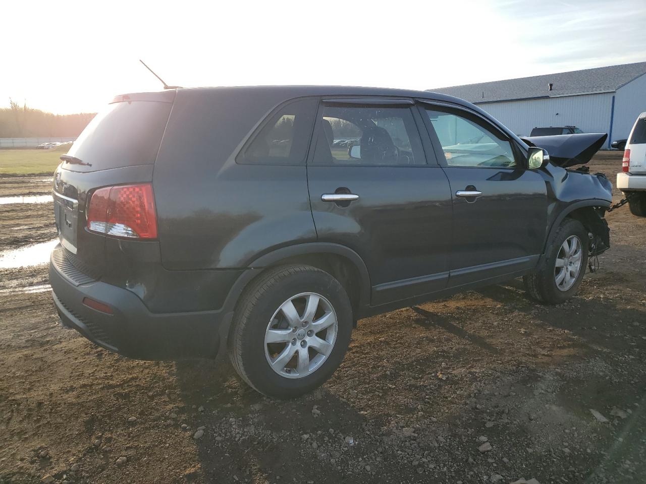 Photo 2 VIN: 5XYKTCA65CG282378 - KIA SORENTO 