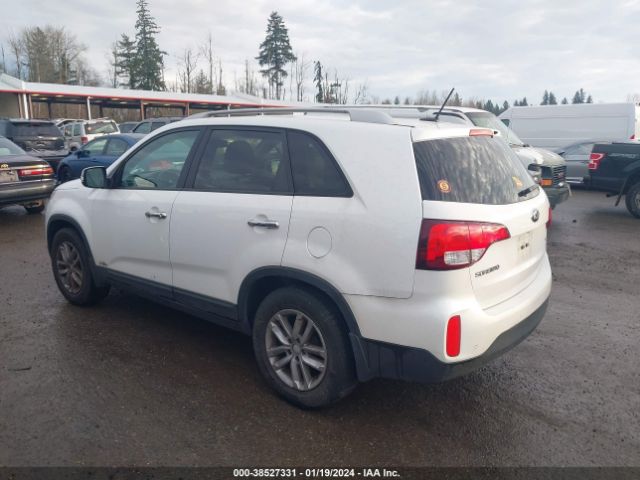 Photo 2 VIN: 5XYKTCA65FG636047 - KIA SORENTO 