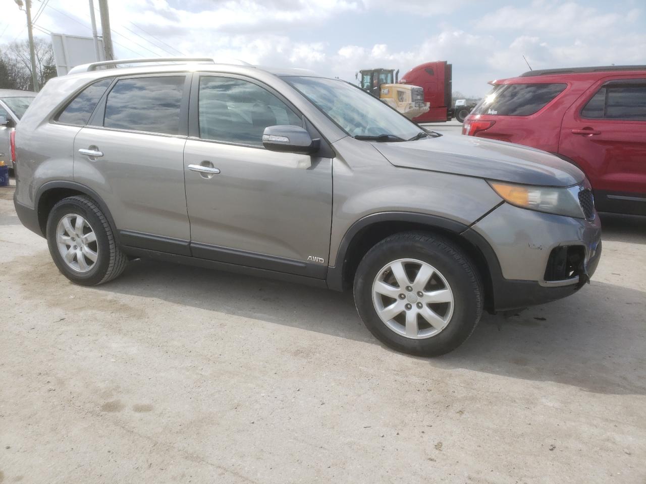 Photo 3 VIN: 5XYKTCA66DG364511 - KIA SORENTO 