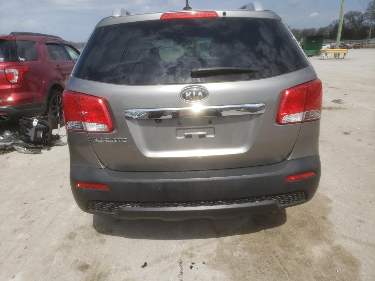 Photo 5 VIN: 5XYKTCA66DG364511 - KIA SORENTO 