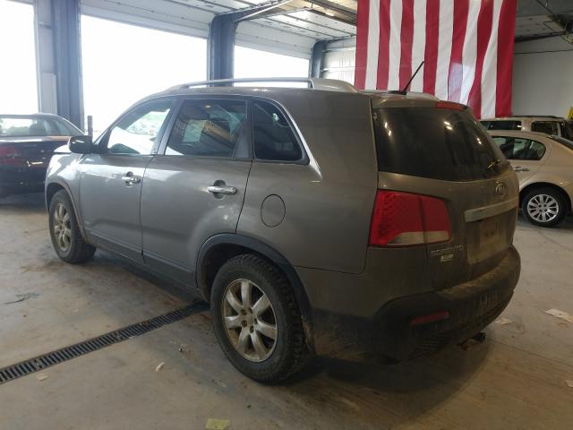 Photo 2 VIN: 5XYKTCA66DG390798 - KIA SORENTO LX 