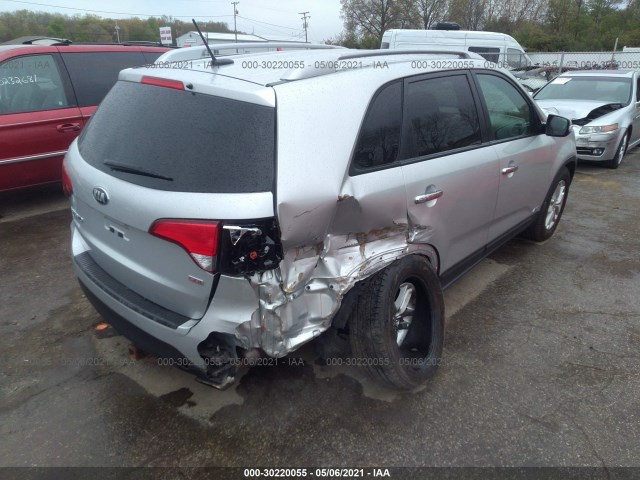 Photo 3 VIN: 5XYKTCA66EG529846 - KIA SORENTO 