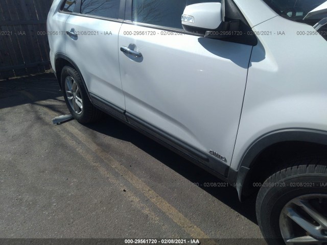 Photo 5 VIN: 5XYKTCA67FG604359 - KIA SORENTO 