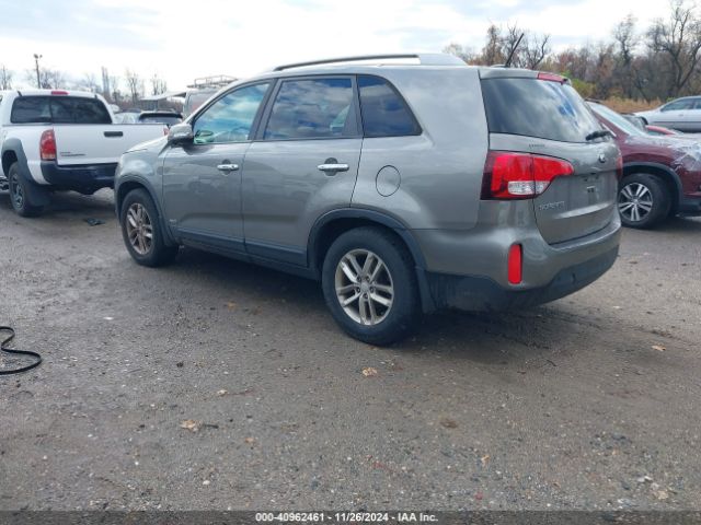 Photo 2 VIN: 5XYKTCA67FG654713 - KIA SORENTO 