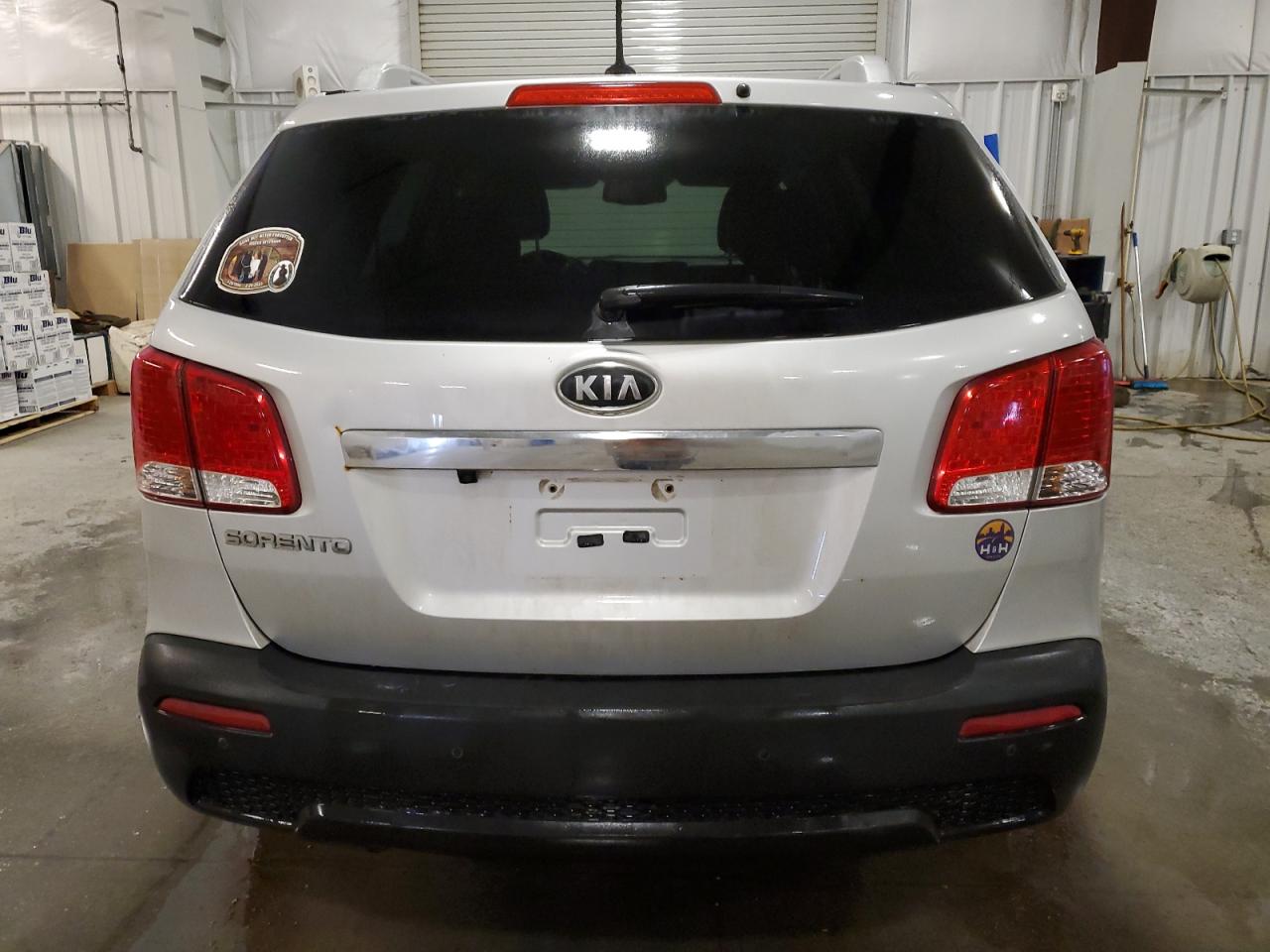 Photo 5 VIN: 5XYKTCA68CG290653 - KIA SORENTO 