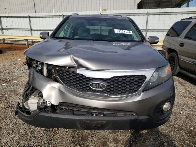 Photo 4 VIN: 5XYKTCA68DG421002 - KIA SORENTO LX 