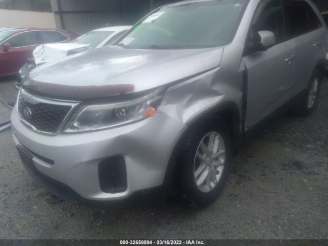 Photo 5 VIN: 5XYKTCA68FG561991 - KIA SORENTO 